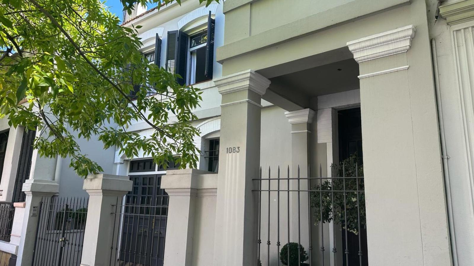 Casona De Estilo Ingles * Montevideo