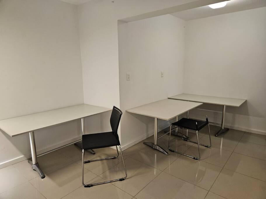 Fantastic Spot: W/parking 2 Blocks To World Trade Center, 3 To Apartamento Montevideo