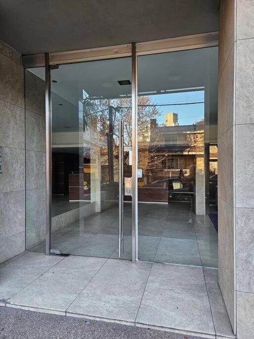 Fantastic Spot: W/parking 2 Blocks To World Trade Center, 3 To Apartamento Montevideo