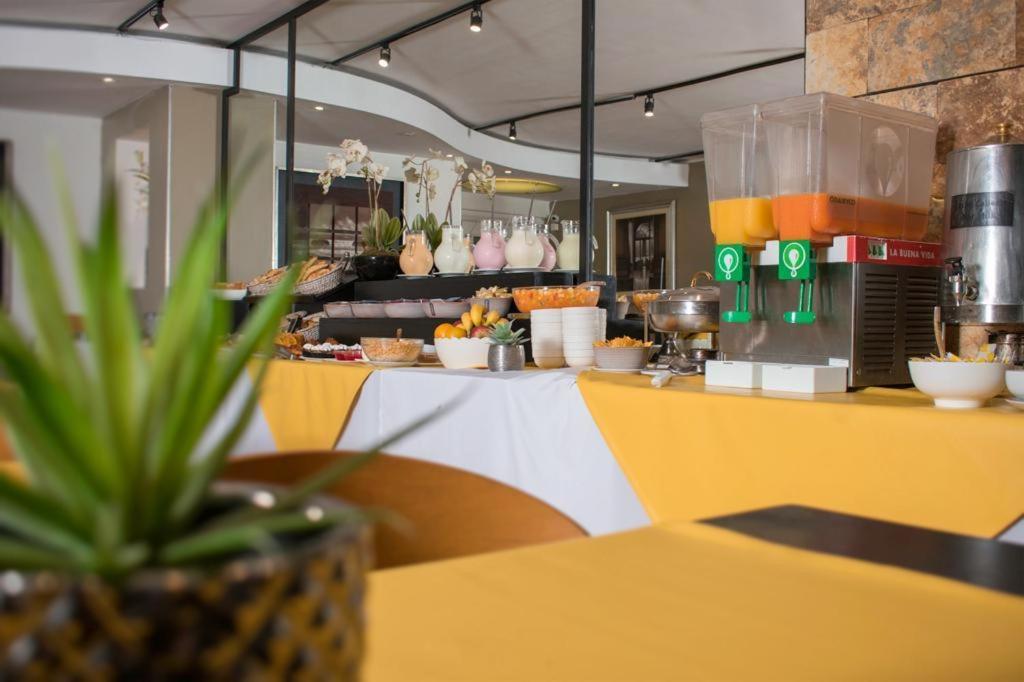 Pocitos Plaza 4*
