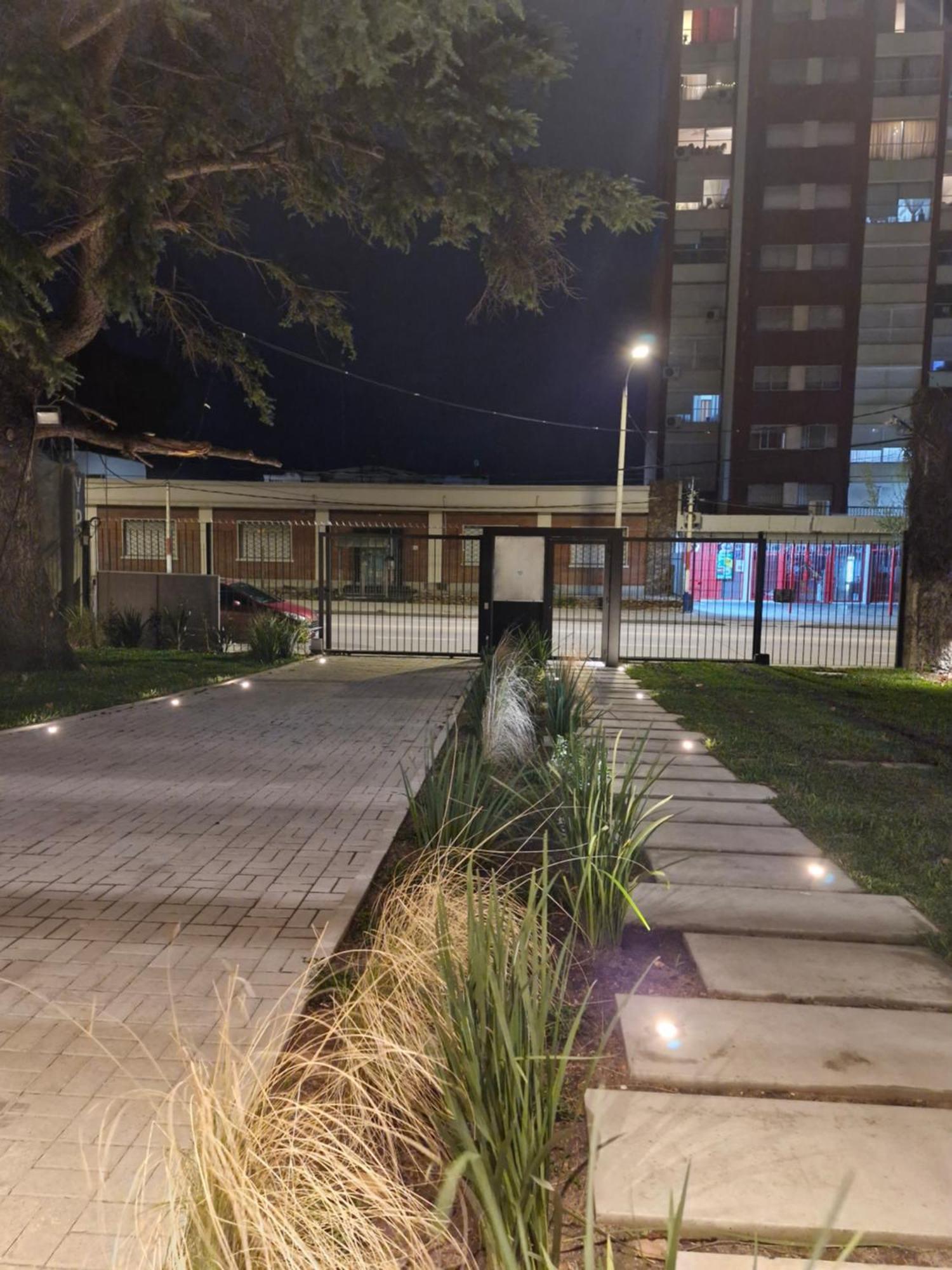 Nuevo, Opcion Parking, Hasta 5 Personas