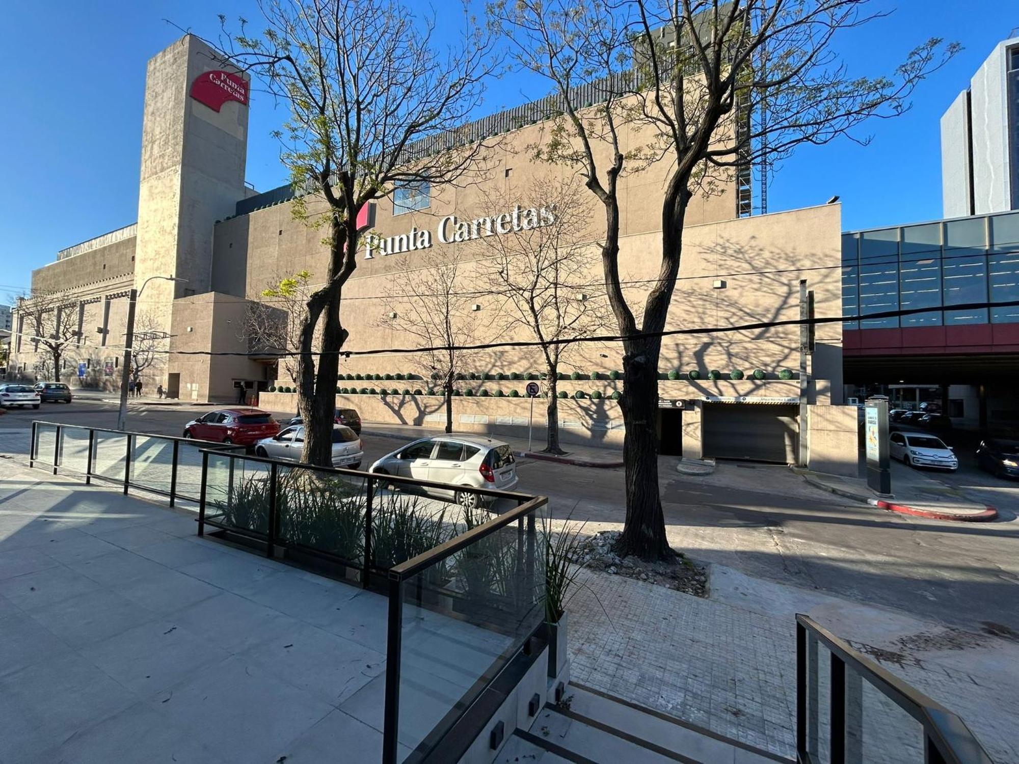 Edificio M1 - Frente A Punta Carretas Shopping - Gym Laundry Parrillero Solarium Apartamento