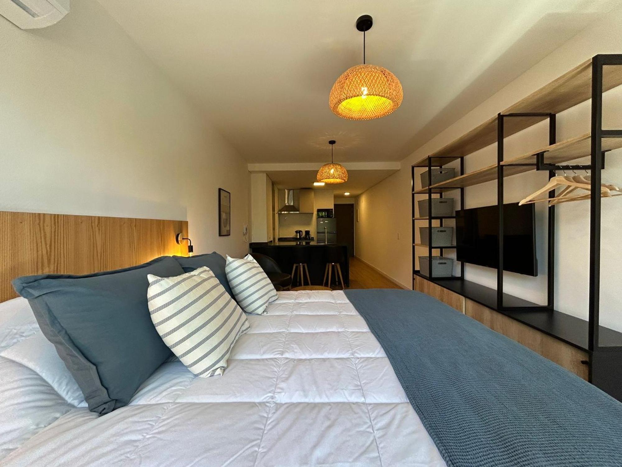 Edificio M1 - Frente A Punta Carretas Shopping - Gym Laundry Parrillero Solarium Apartamento *