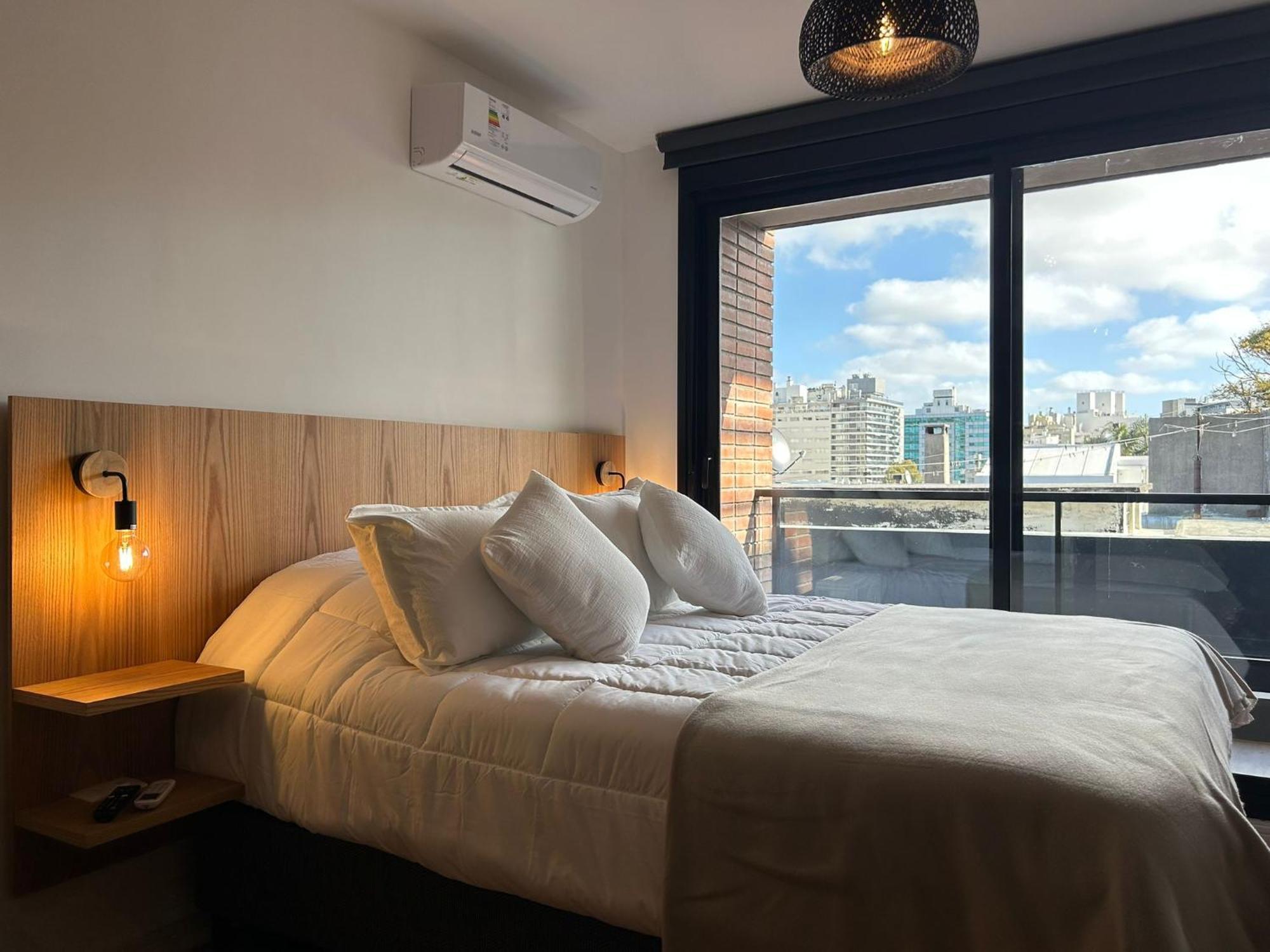 Edificio M1 - Frente A Punta Carretas Shopping - Gym Laundry Parrillero Solarium Apartamento