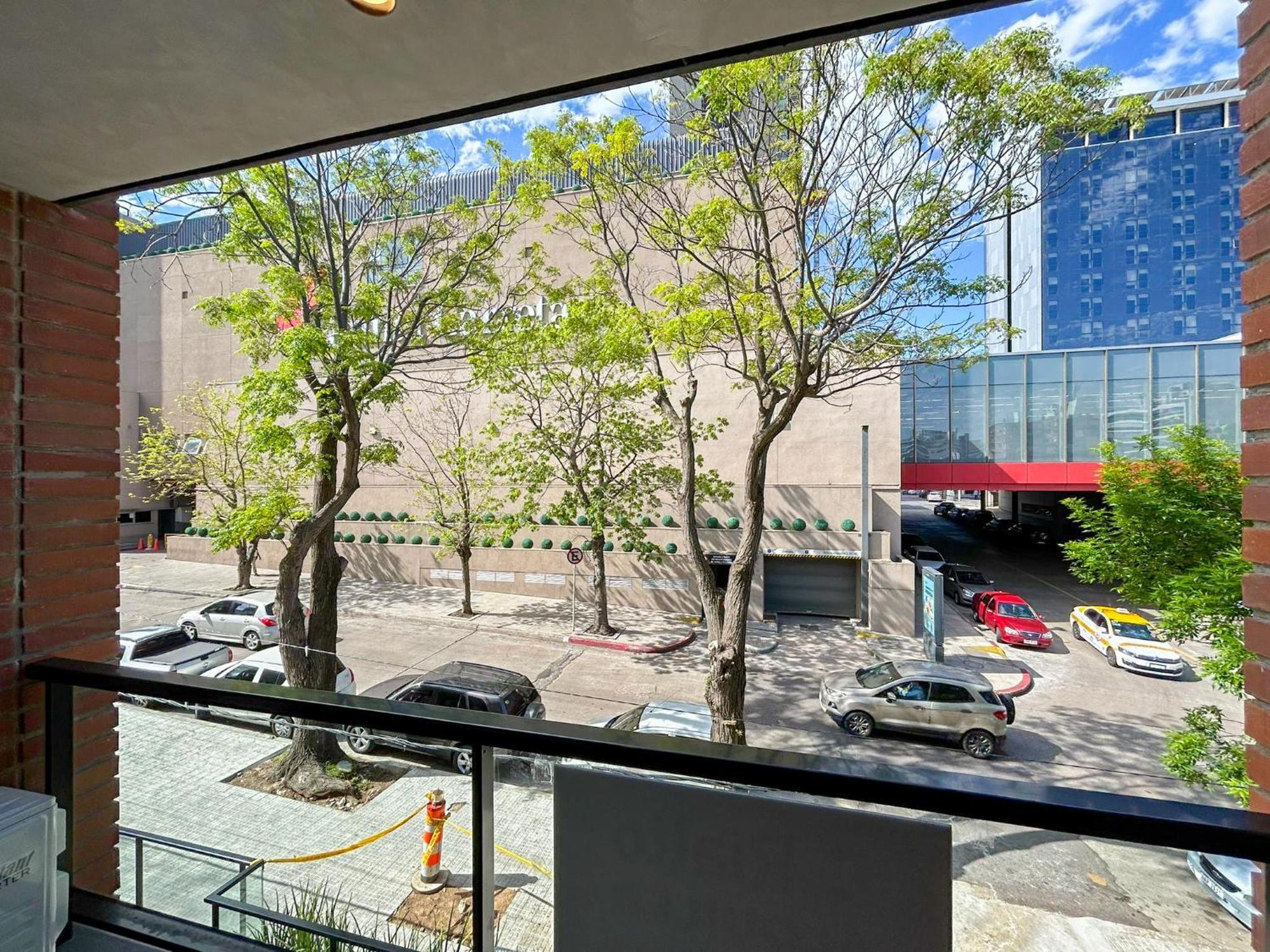 Edificio M1 - Frente A Punta Carretas Shopping - Gym Laundry Parrillero Solarium * Montevideo