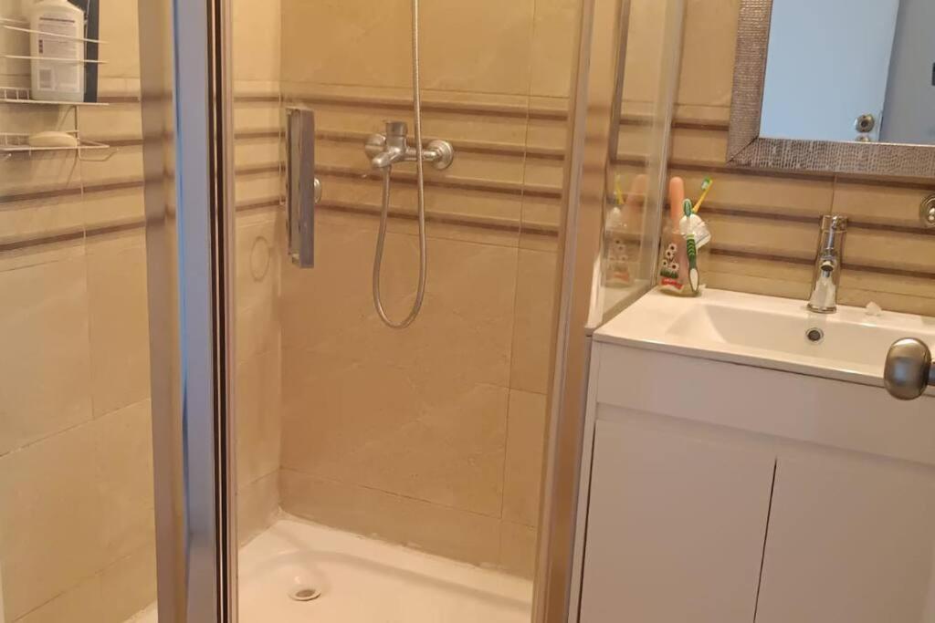 Centrico Zona Tres Cruces Apartamento Montevideo
