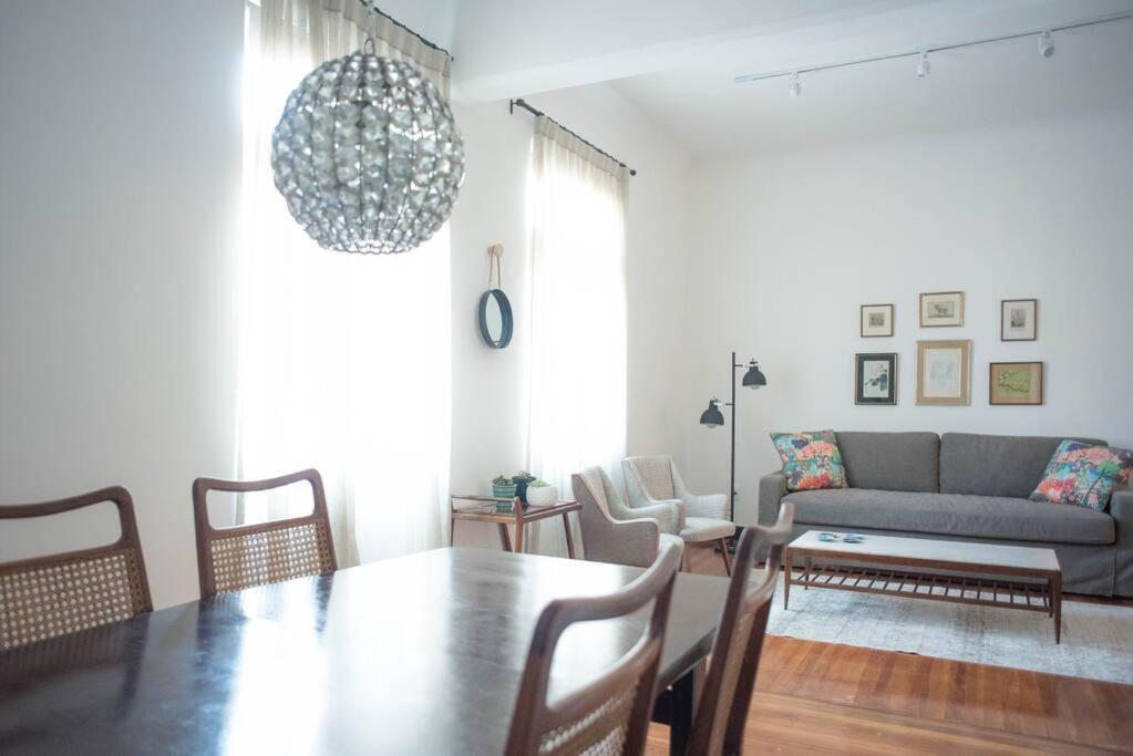 Apartamento En El Palacio Salvo Apartamento