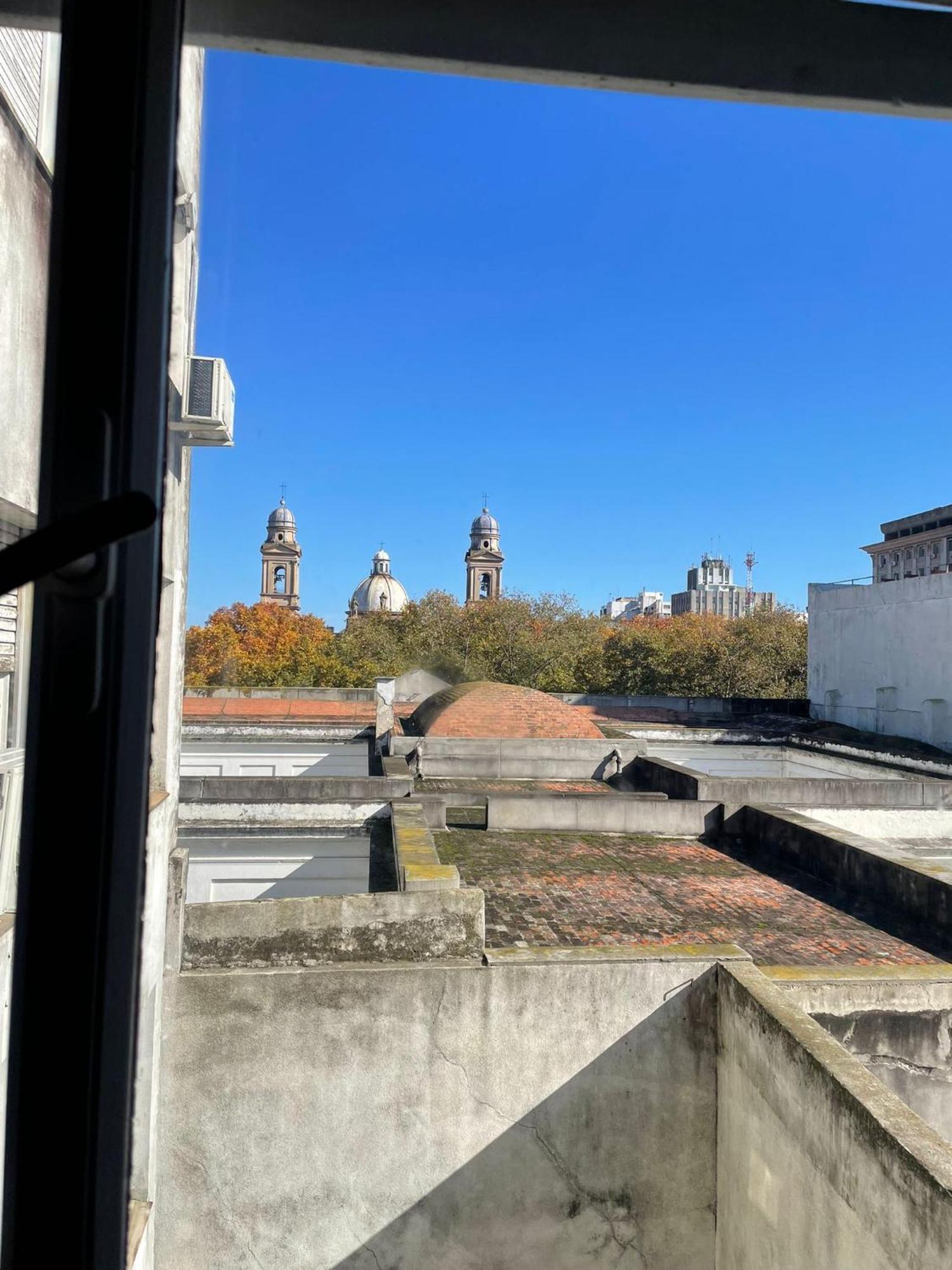 Hermoso En Puerta De La Ciudad Vieja Apartamento