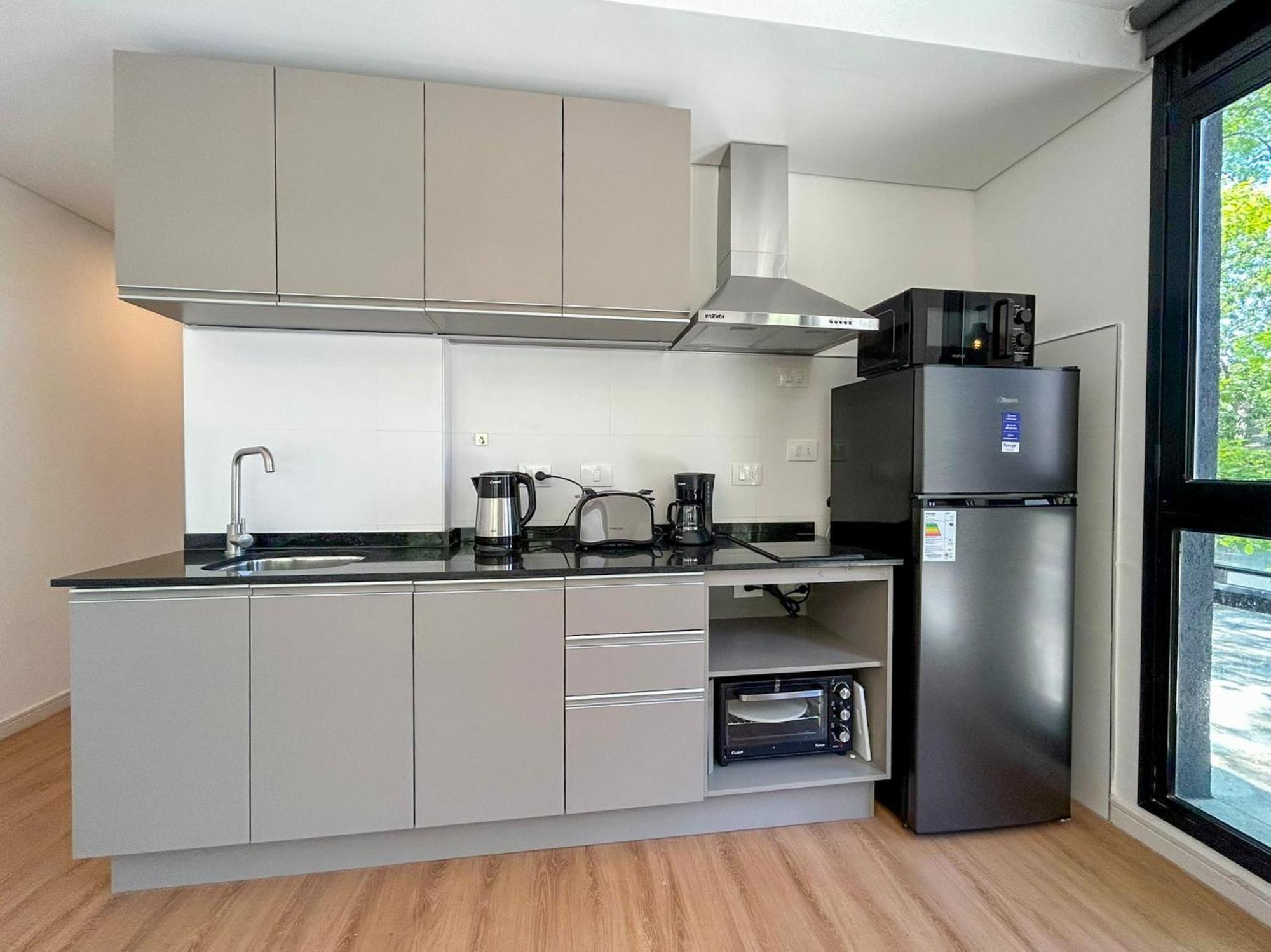 Apartamento Edificio M1 - Frente A Punta Carretas Shopping - Gym Laundry Parrillero Solarium *