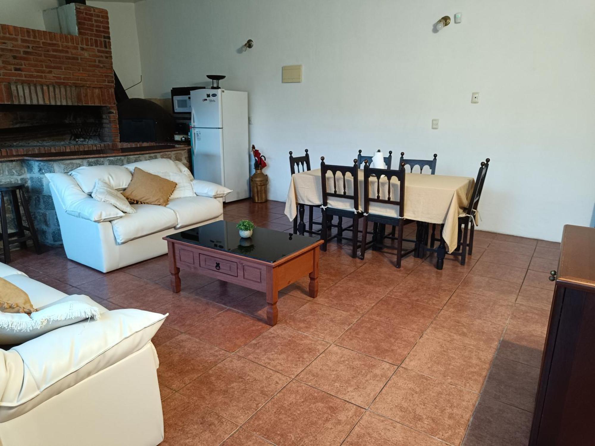 Сasa de vacaciones Casa Independiente En Malvin