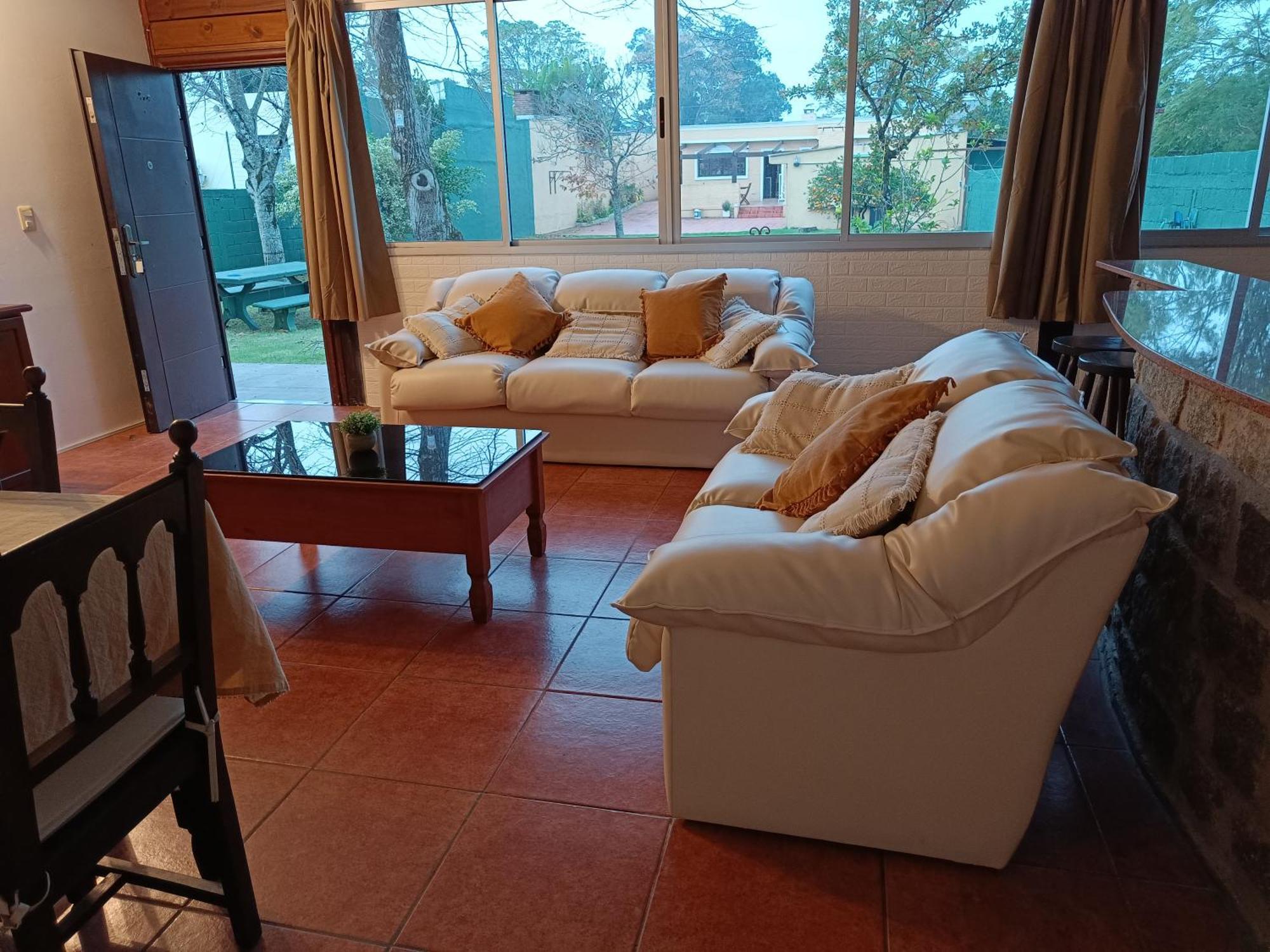 Сasa de vacaciones Casa Independiente En Malvin Montevideo