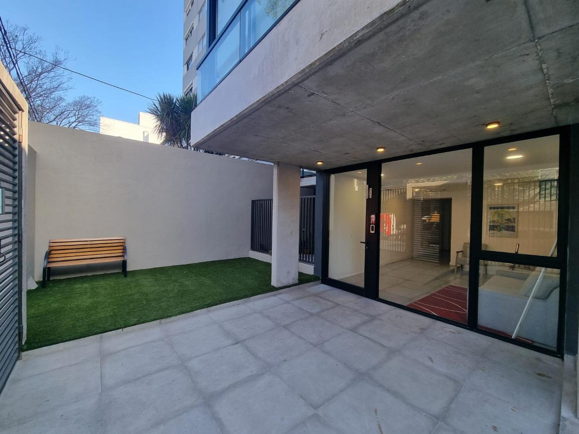 Moderno A 1 Cuadra De Shopping Y 4 Rambla * Montevideo