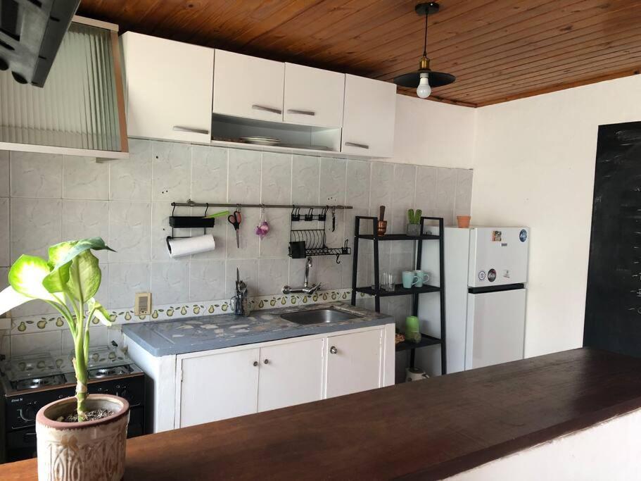 Duplex Economico Cerca Terminal Shopping Tres Cruces * Montevideo