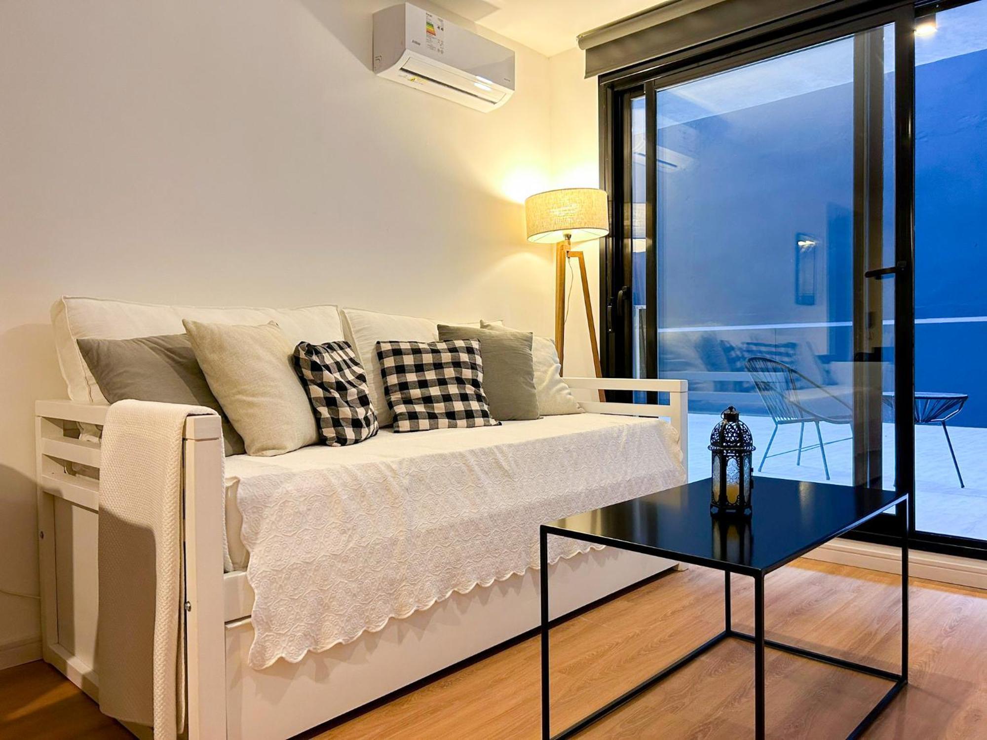 Apartamento Edificio M1 - Edificio Frente A Punta Carretas Shopping - Gym Laundry Parrillero Solarium *