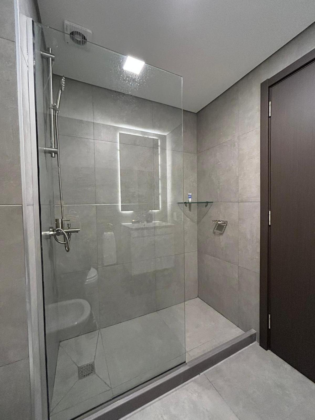 Edificio M1 - Edificio Frente A Punta Carretas Shopping - Gym Laundry Parrillero Solarium Apartamento *