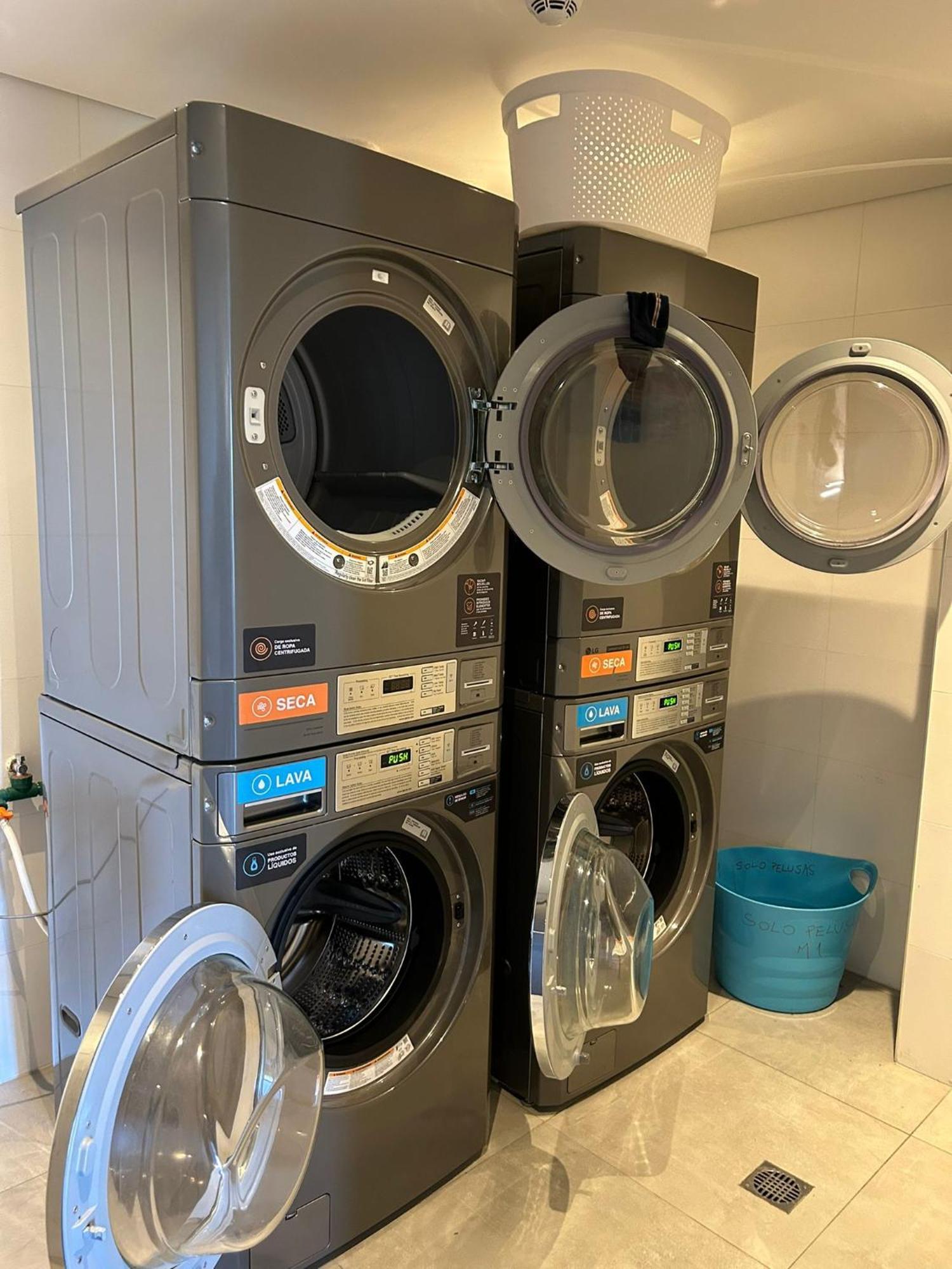 Edificio M1 - Edificio Frente A Punta Carretas Shopping - Gym Laundry Parrillero Solarium Apartamento *