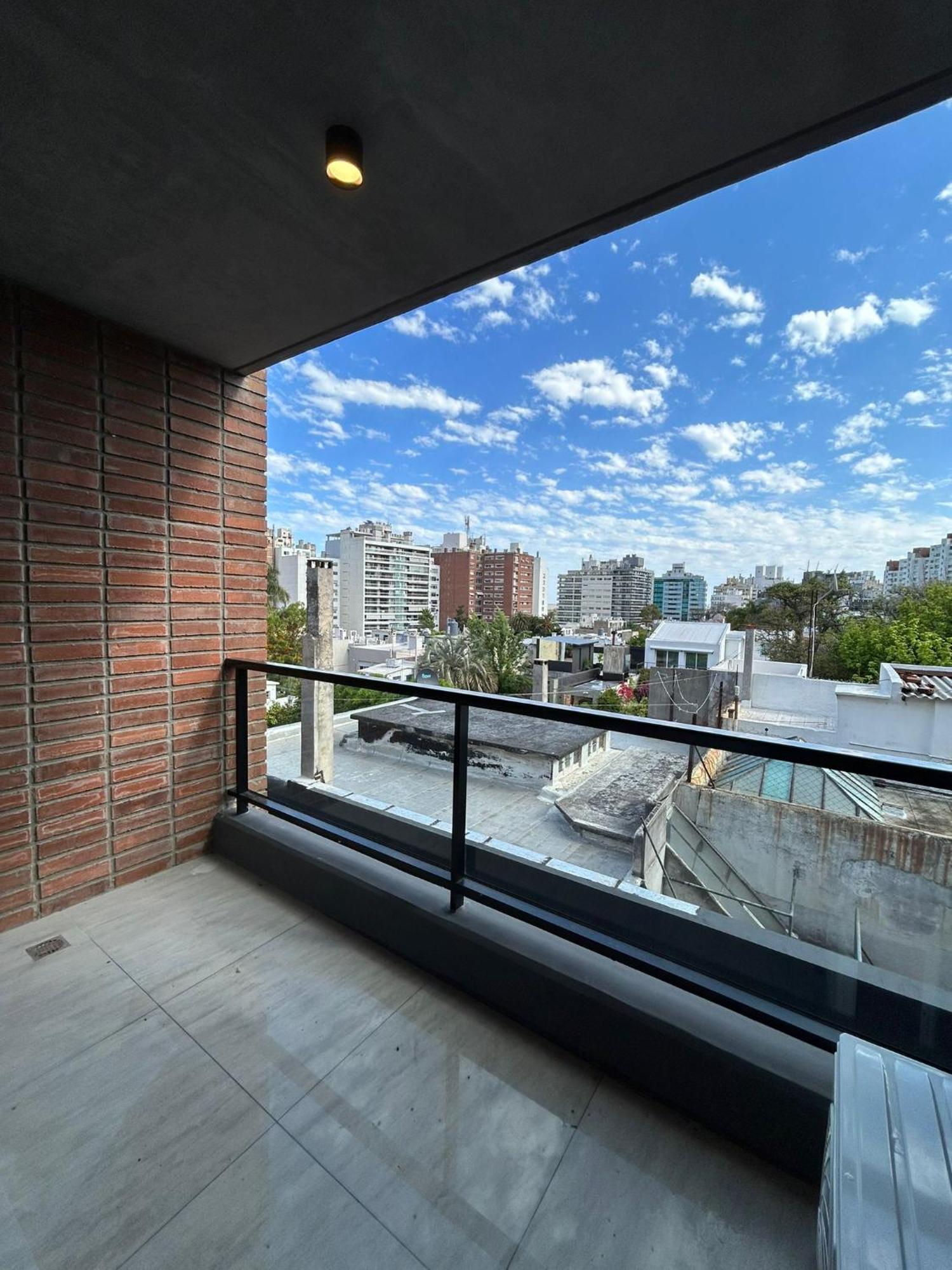 Apartamento Edificio M1 - Edificio Frente A Punta Carretas Shopping - Gym Laundry Parrillero Solarium Montevideo