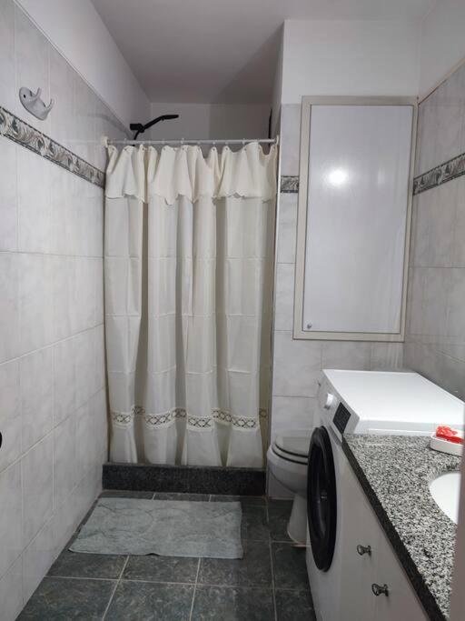 Moderno Apto En Piso 9 Con Vista A Playa Pocitos! * Montevideo