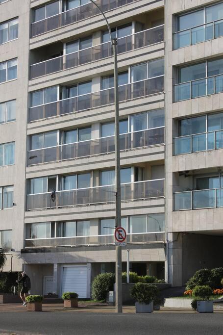 Moderno Apto En Piso 9 Con Vista A Playa Pocitos! Apartamento *