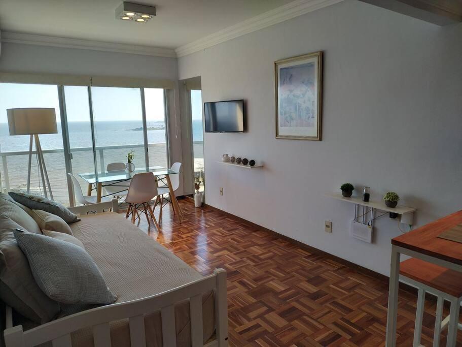 Moderno Apto En Piso 9 Con Vista A Playa Pocitos!