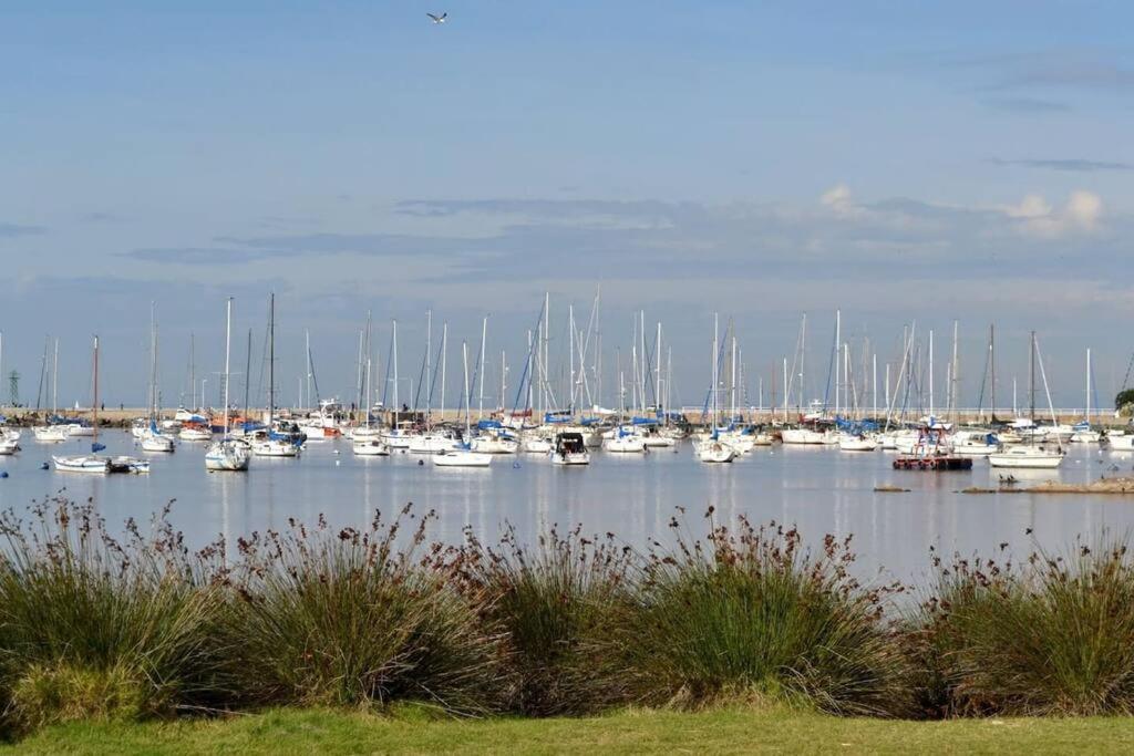 Moderno Apto En Piso 9 Con Vista A Playa Pocitos! * Montevideo