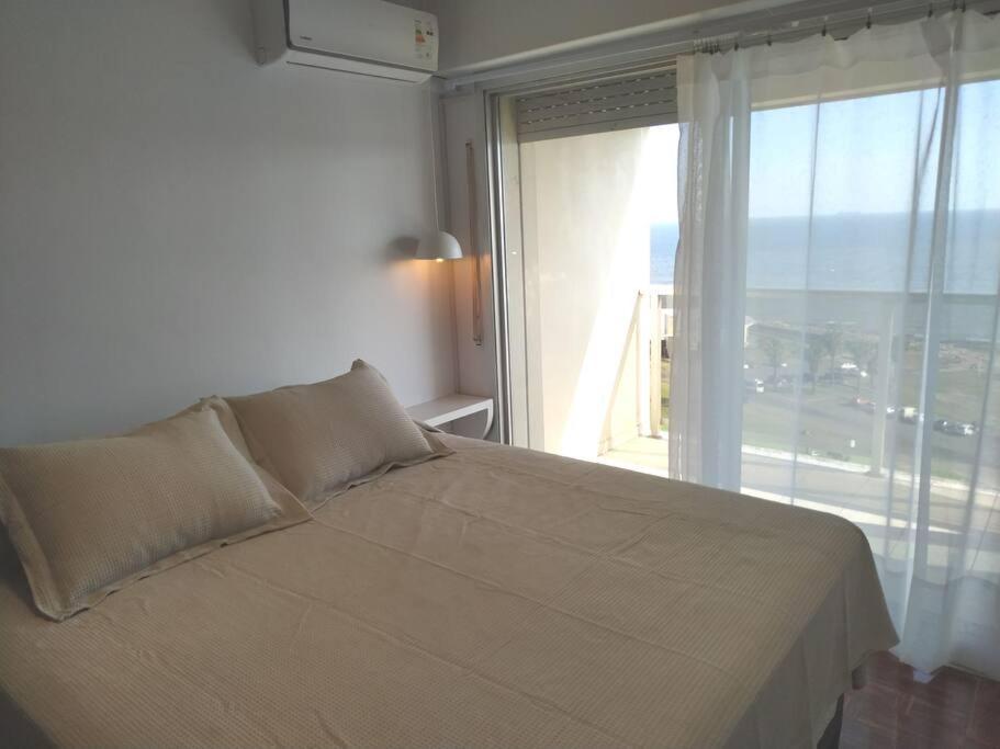 Apartamento Moderno Apto En Piso 9 Con Vista A Playa Pocitos! Montevideo