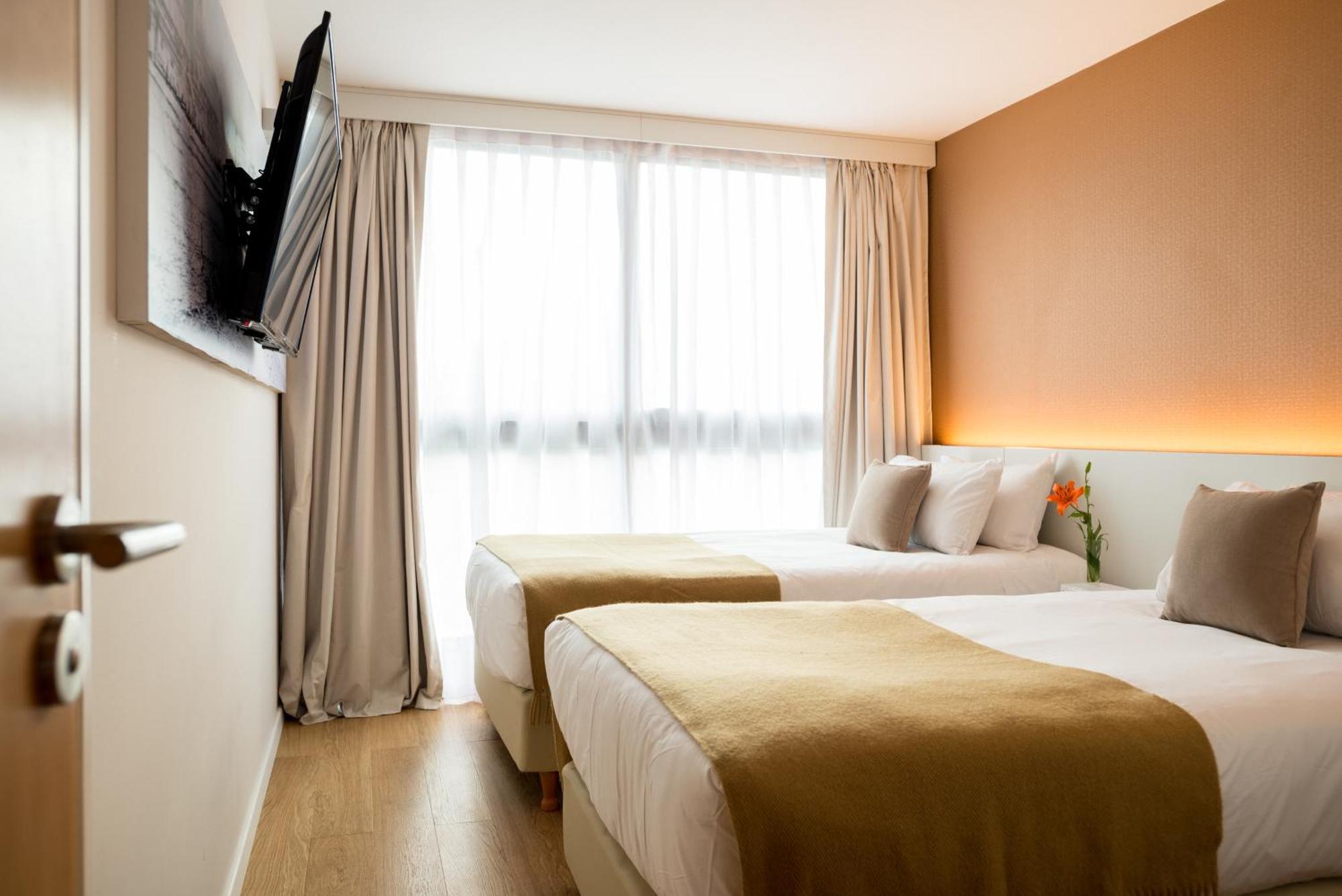 Hotel Own