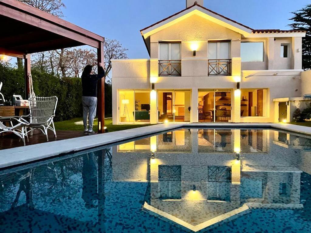 Casa De Lujo En Carrasco Sur, Espectacular! Сasa de vacaciones