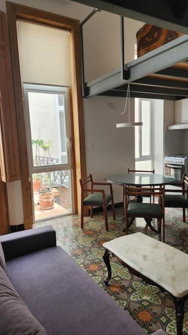 Loft Reciclado Estilo Antiguo A 100mts Del Mar 102 Montevideo