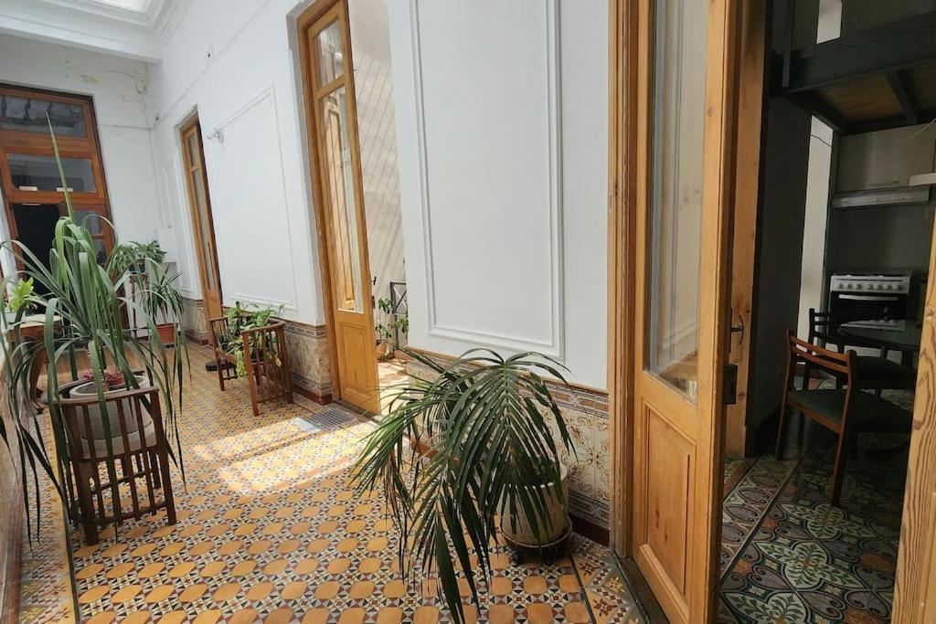 Loft Reciclado Estilo Antiguo A 100mts Del Mar 102 * Montevideo