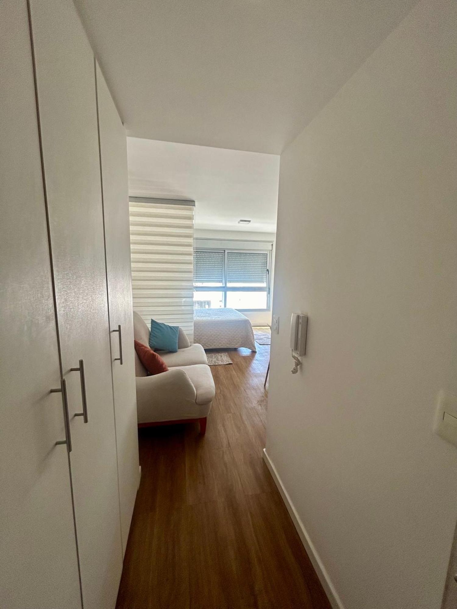 Apartamento Hermoso Monoambiente En Punta Carretas Piso 9 Montevideo