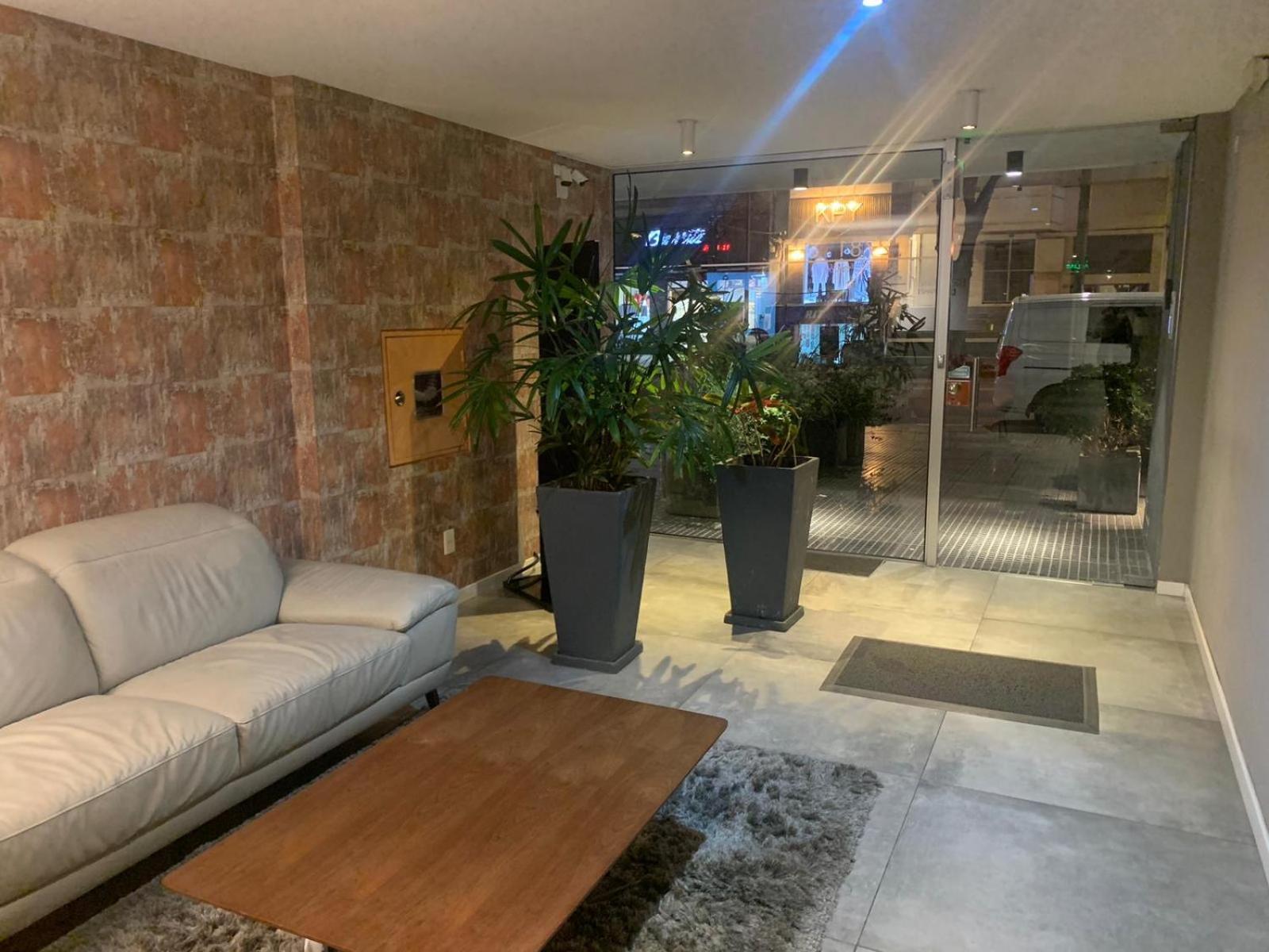 Hermoso Monoambiente En Punta Carretas Piso 9 * Montevideo
