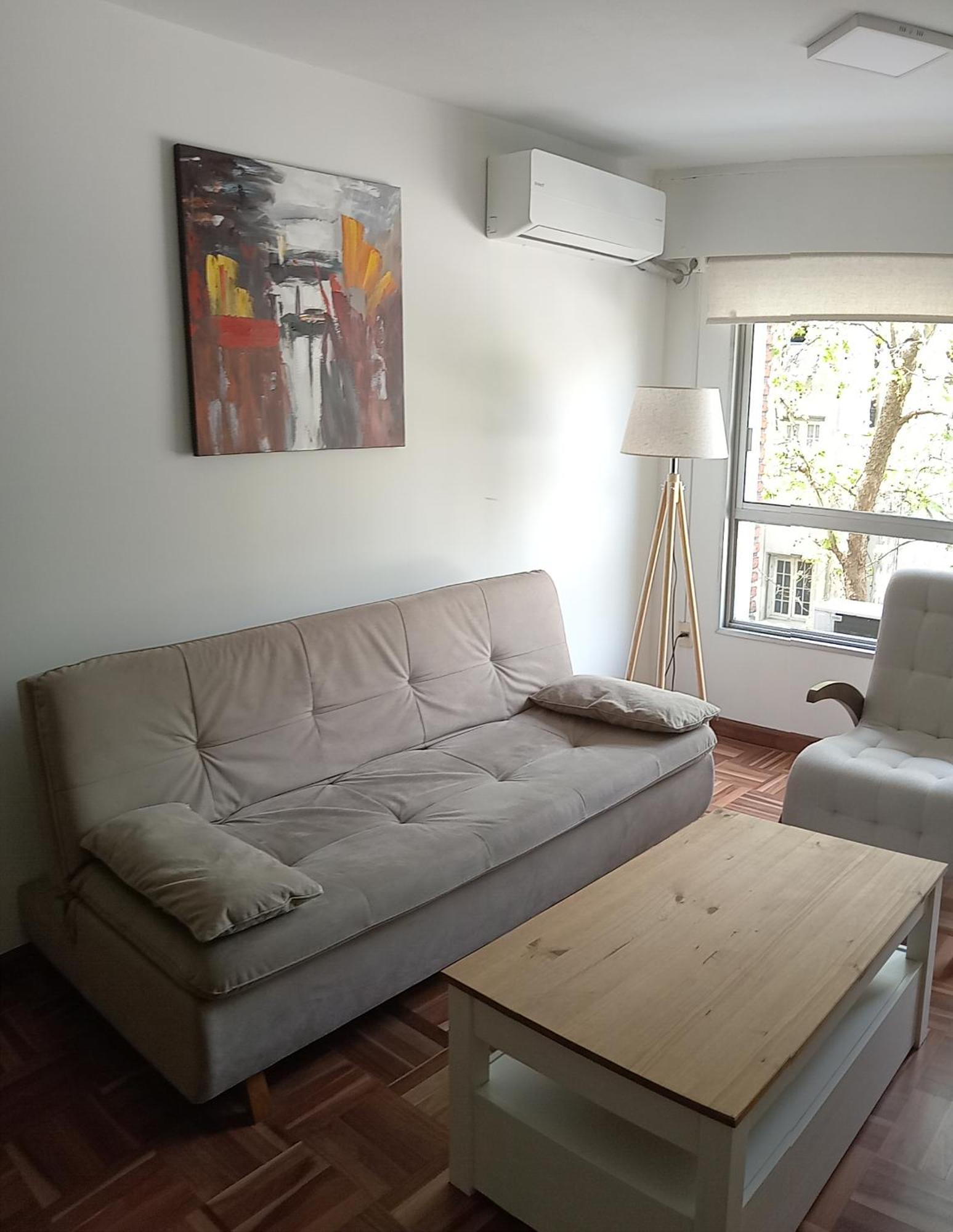 Apartamento Comodo Centrico Con Garaje Montevideo