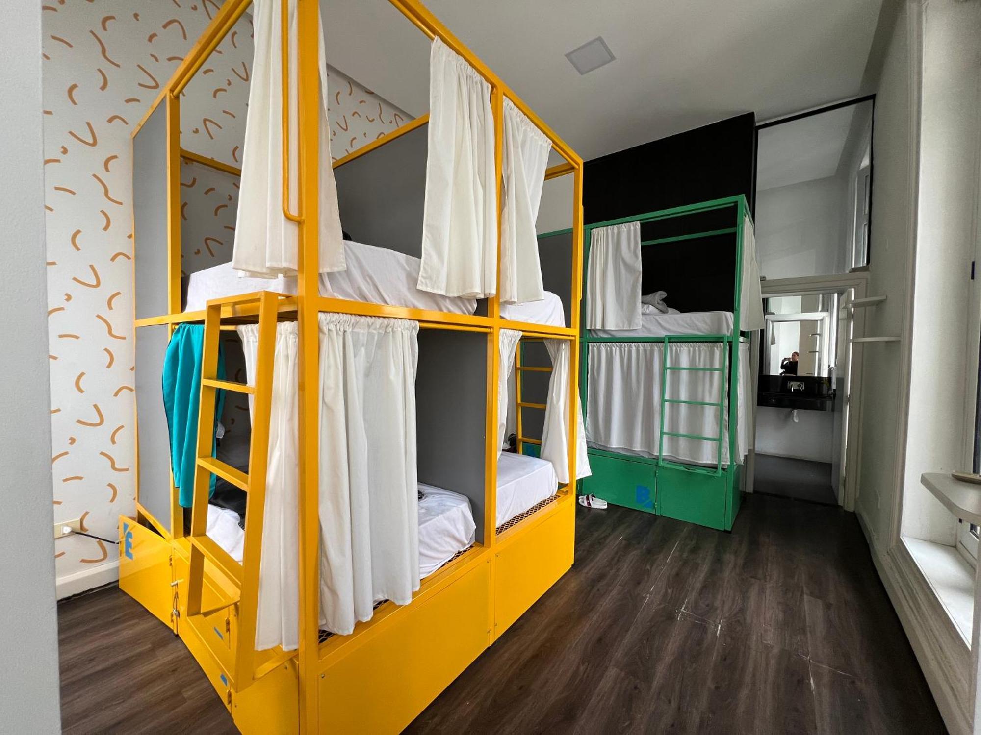 El Viajero Downtown Hostel&suites Hotel