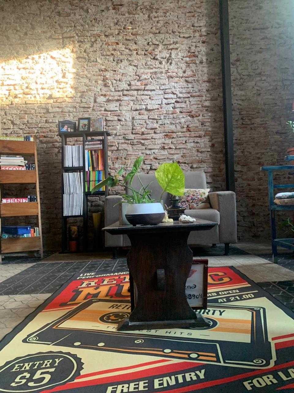 El Patio De La Morocha