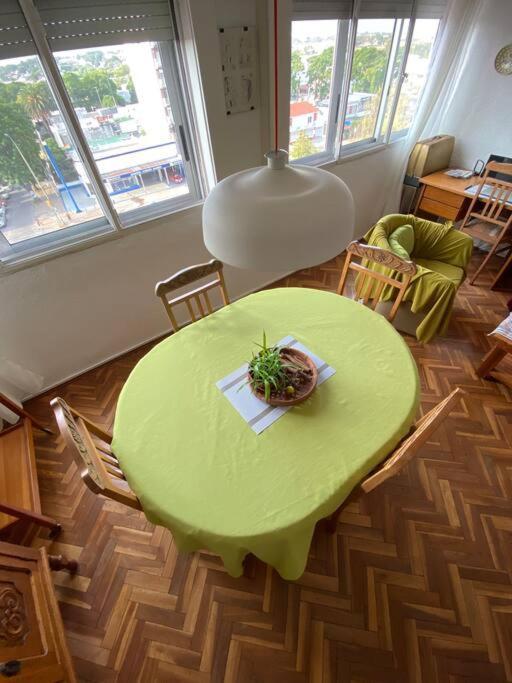 Familiar De 3 * Montevideo