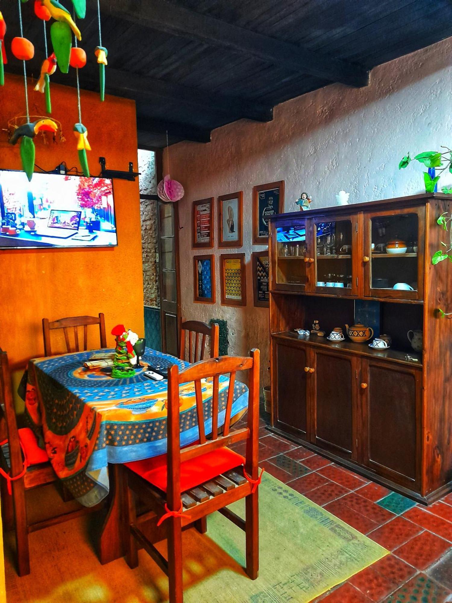 El Patio De La Morocha
