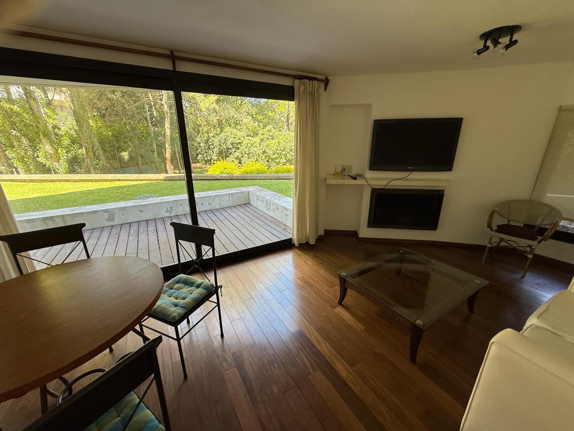 Apartamento Loop 1d, 80 M2, Parrillero Y Deck En Carrasco *