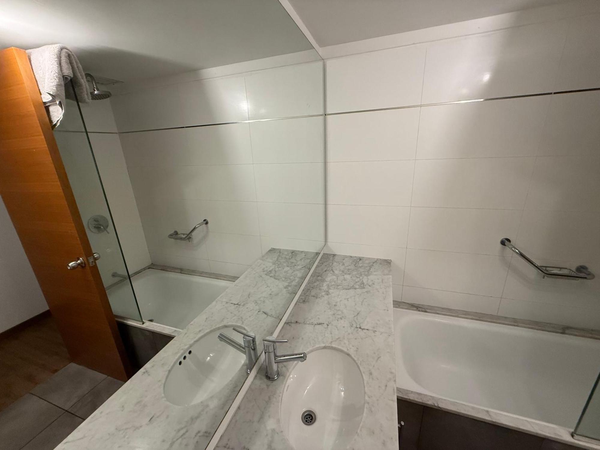 Apartamento Loop 1d, 80 M2, Parrillero Y Deck En Carrasco *