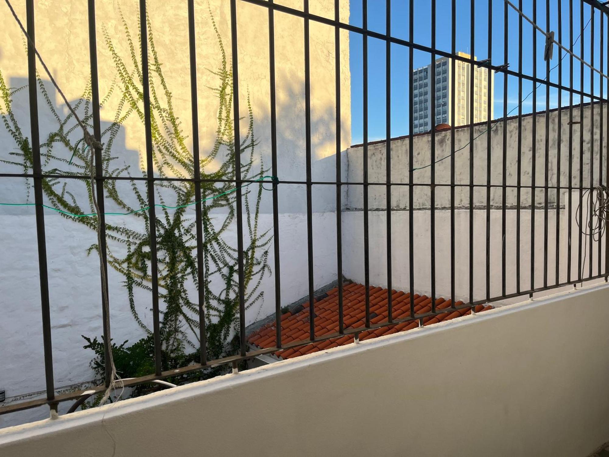 Single En Casa Art Deco En Barrio Sur Habitación en casa particular