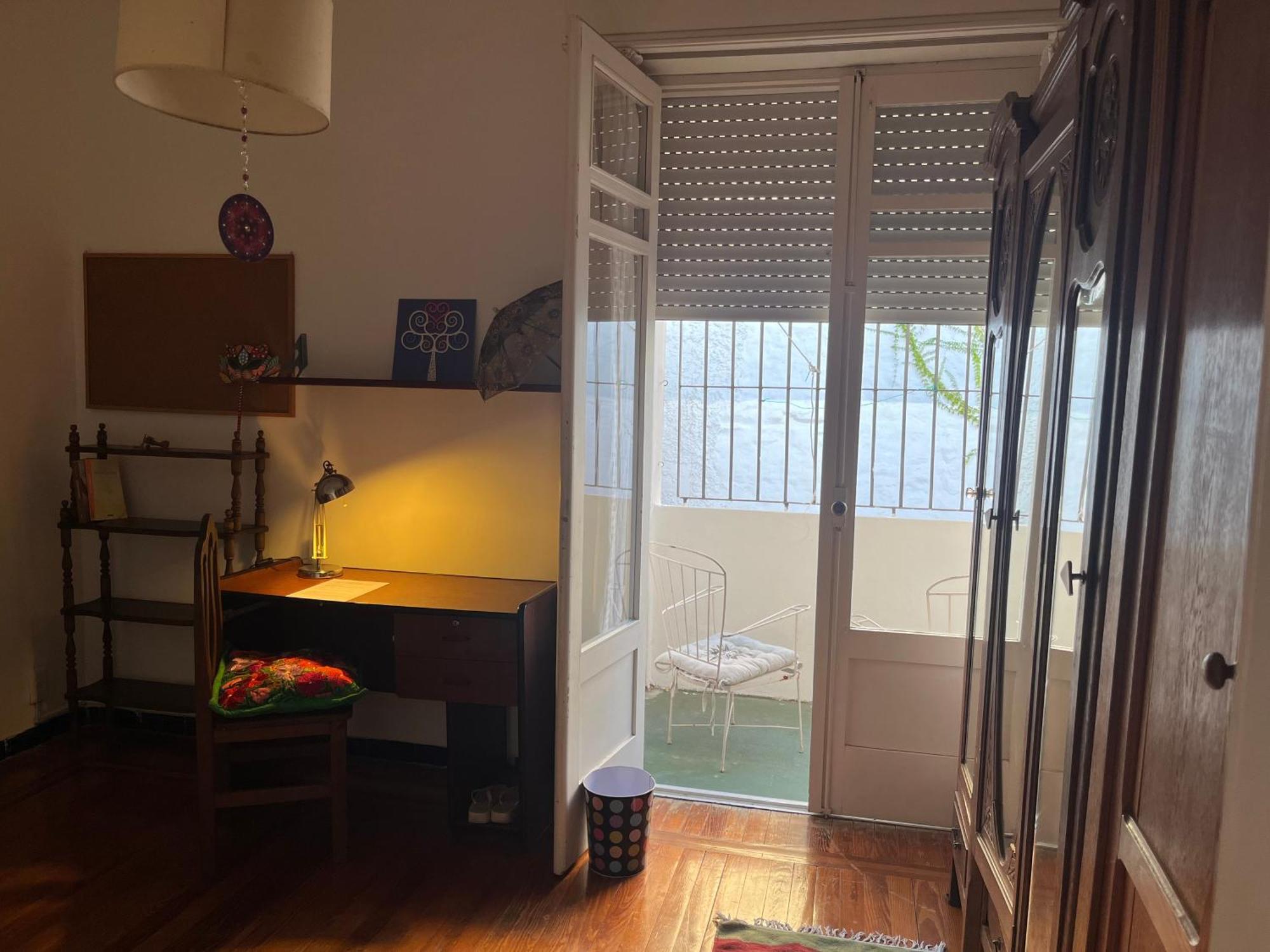 Single En Casa Art Deco En Barrio Sur *