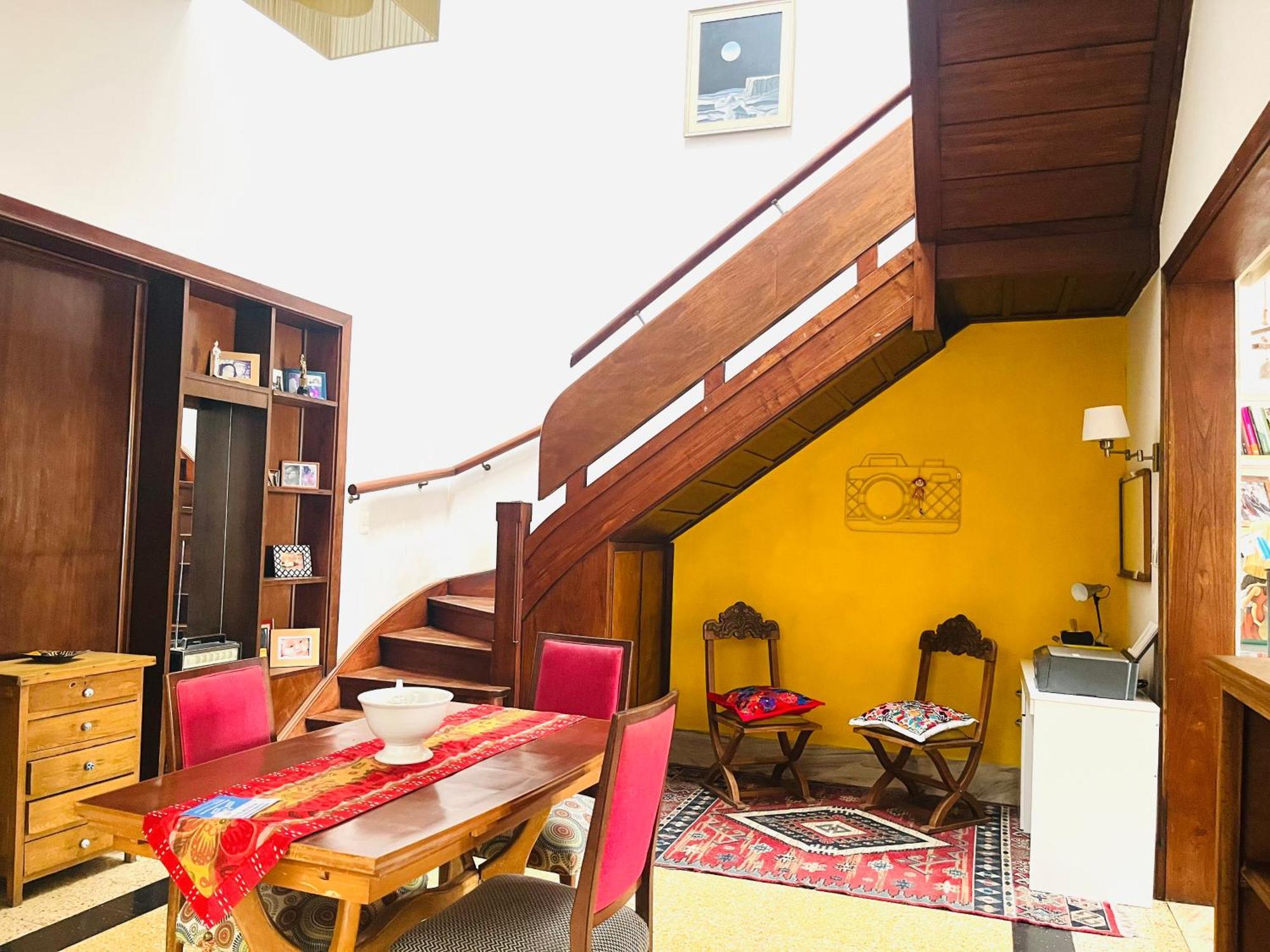Single En Casa Art Deco En Barrio Sur