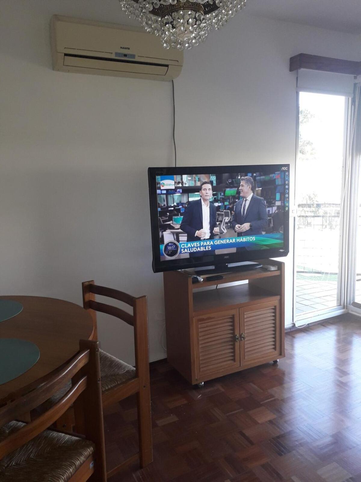 A 300 Metros Del Mar En Malvin, Apartment