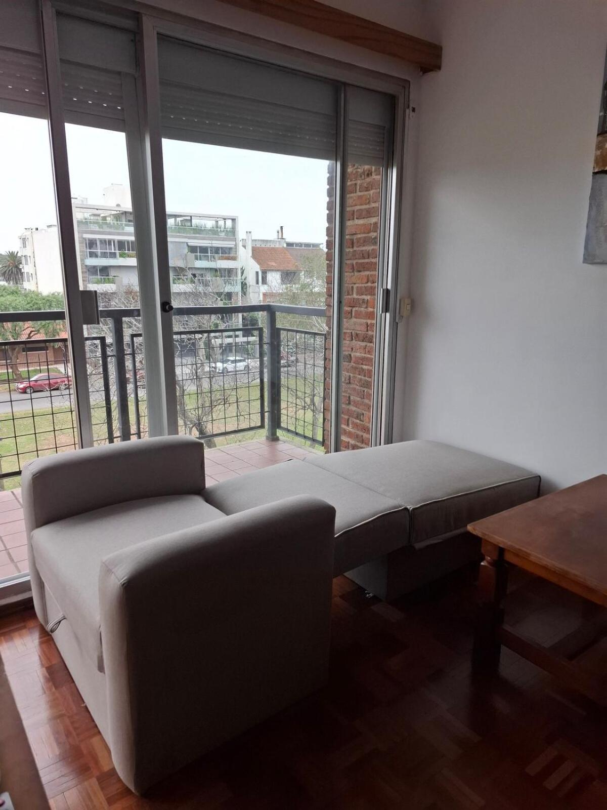 A 300 Metros Del Mar En Malvin, Apartment *