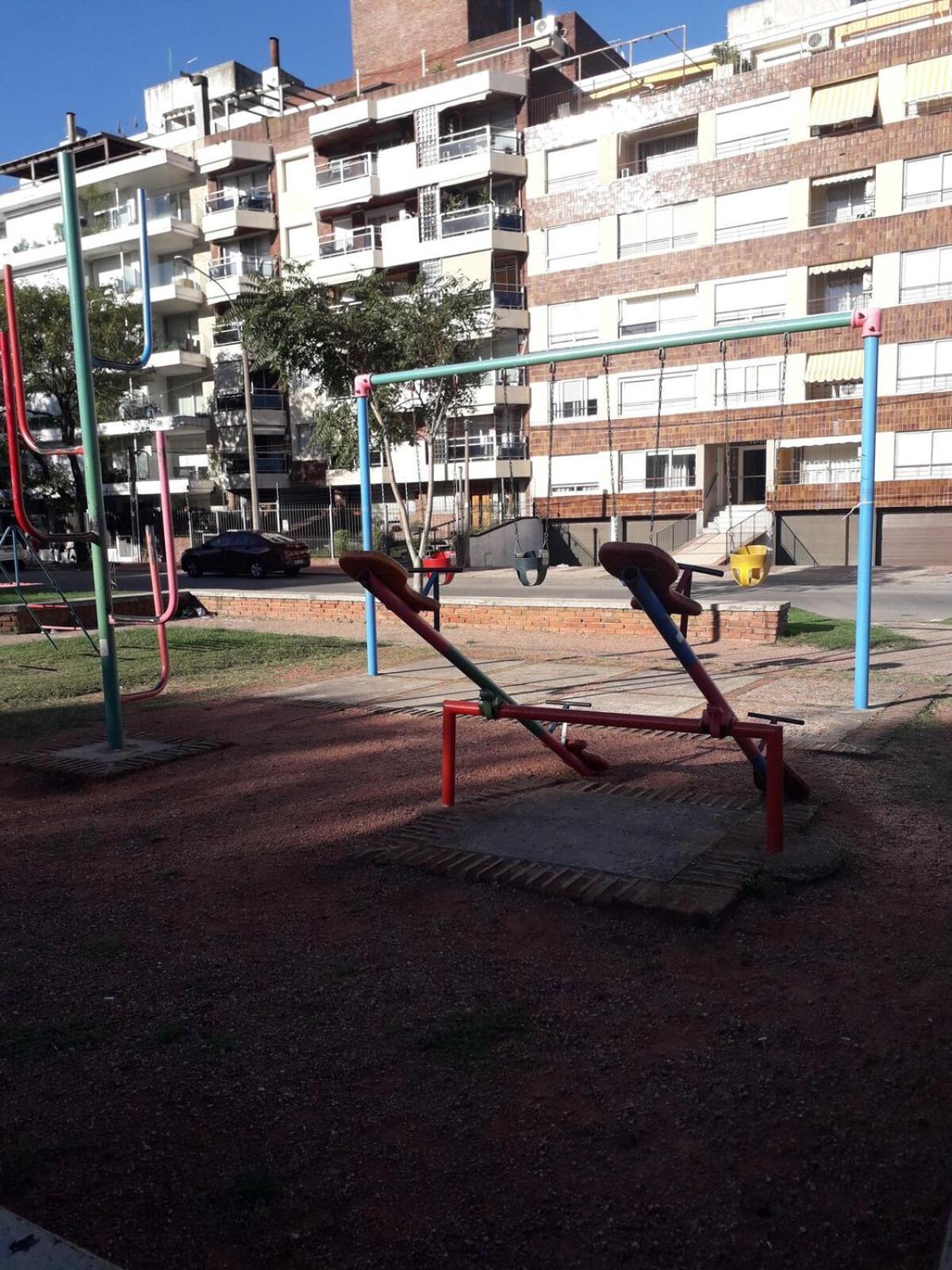 A 300 Metros Del Mar En Malvin, Apartment Montevideo