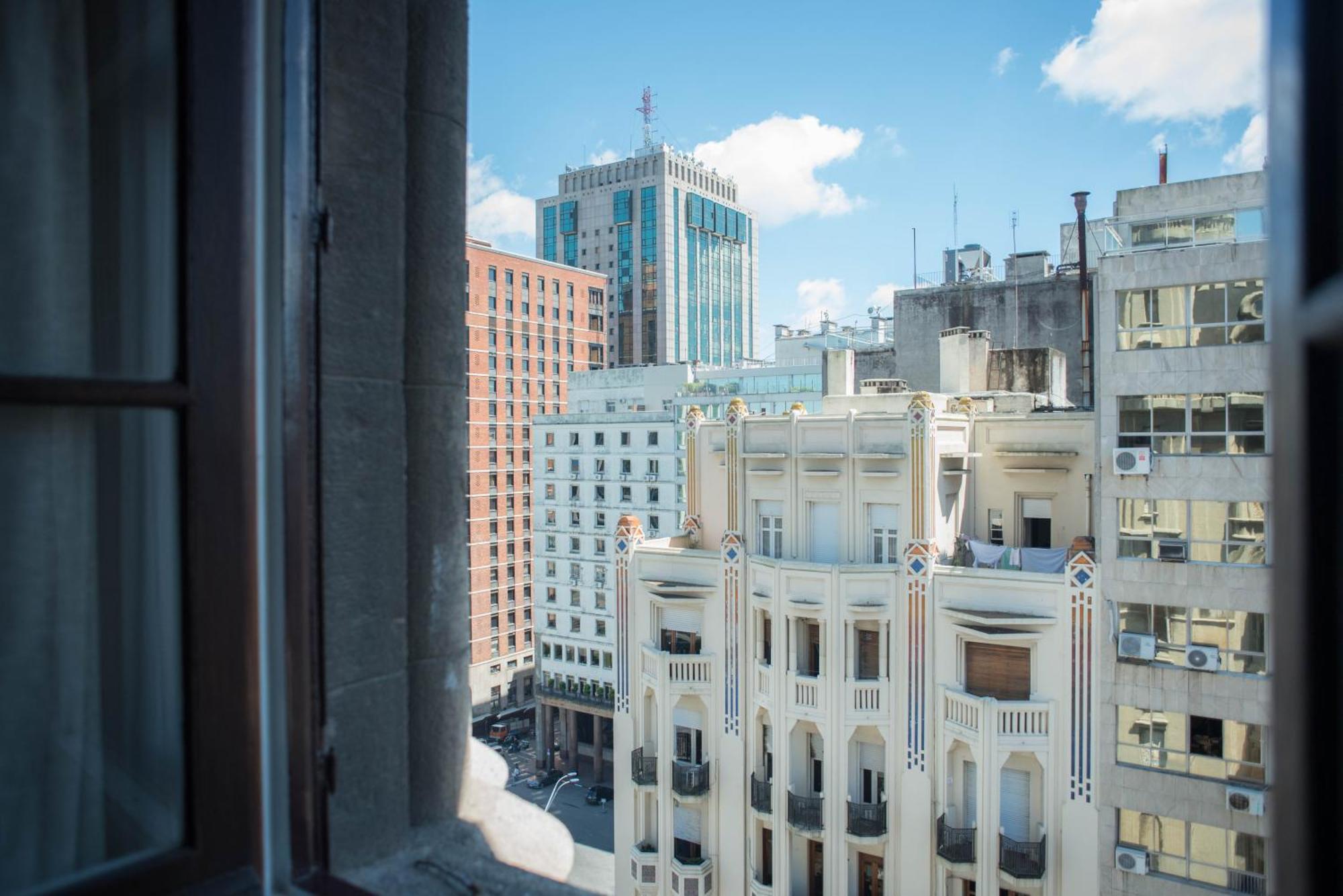 De Un En El Palacio Salvo * Montevideo