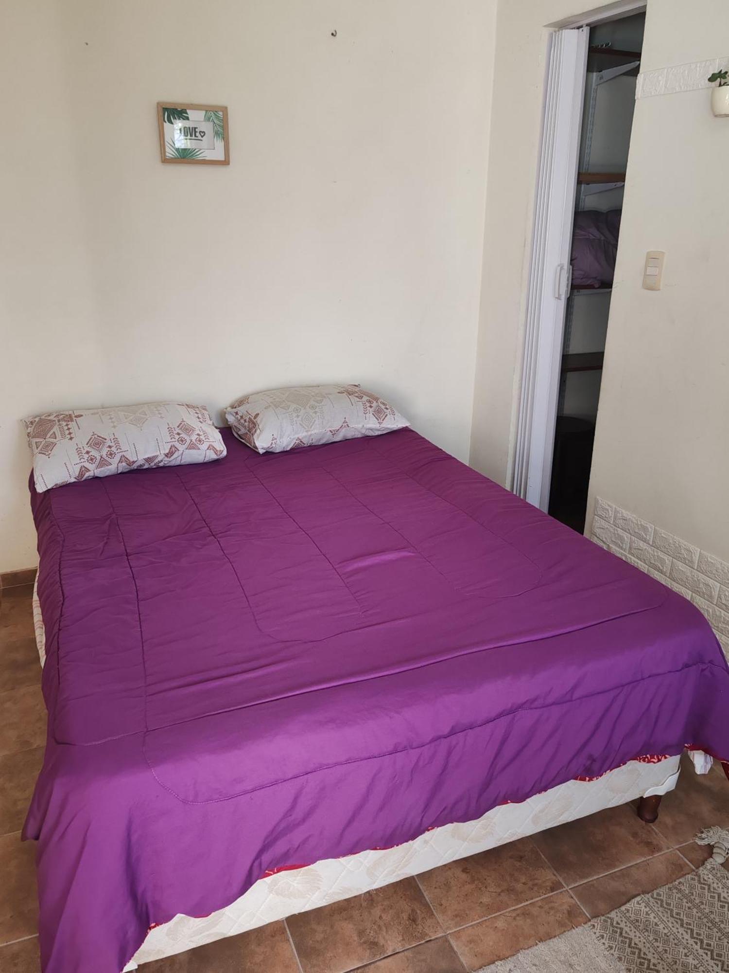 Apto Independiente Al Fondo De Casa Familiar *