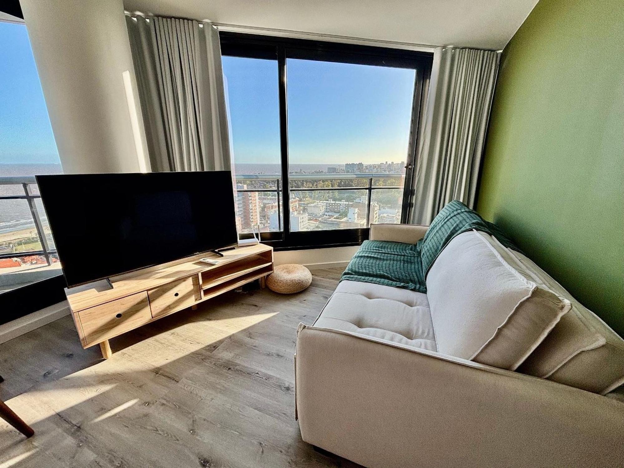 De Luxo Com Vista O Mar Em Buceo Montevideo