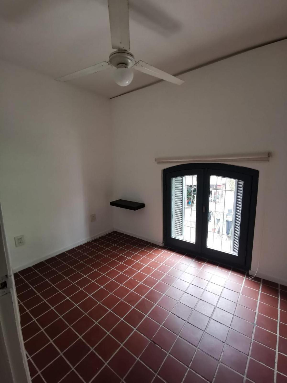 Apartamento En Peatonal Ciudad Vieja Montevideo