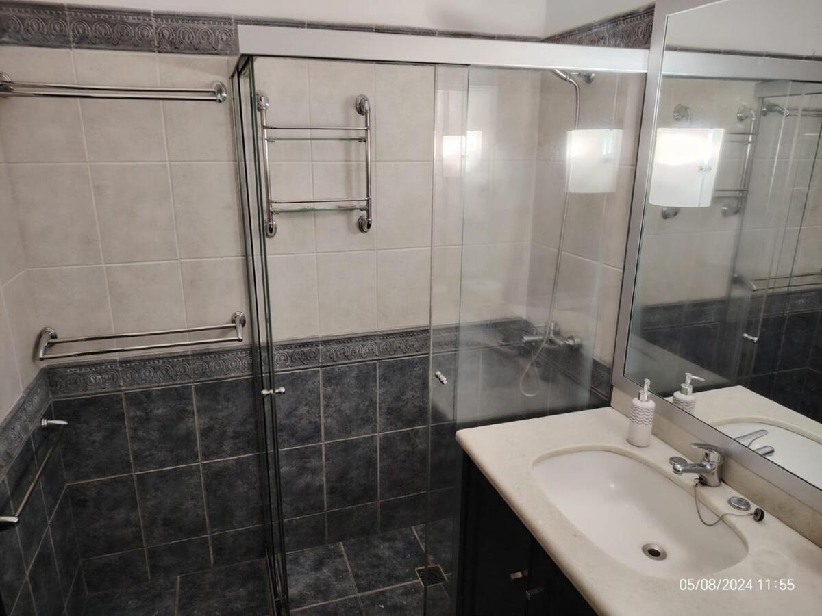 Espectacular Casa De 4 Y 5 Banos 12 Personas, En La Mejor Zona De Сasa de vacaciones